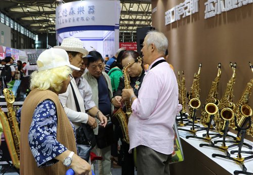中老年人學(xué)薩克斯 中老年人學(xué)薩克斯